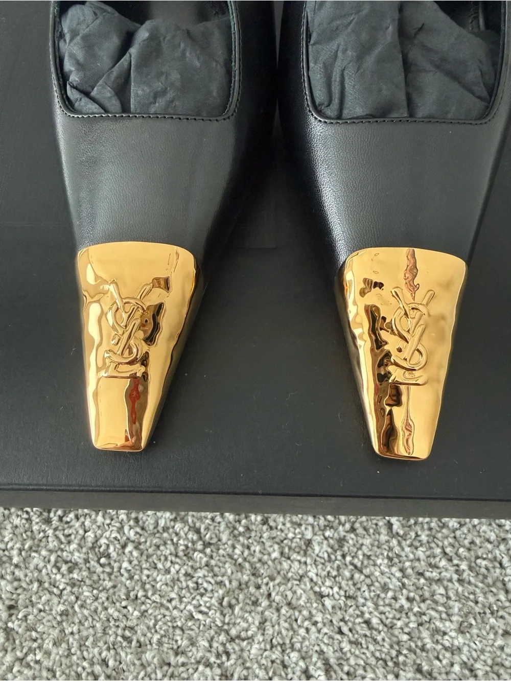 Saint Laurent Jeanne Slingback Pumps In Smooth Leather, Black & Gold Size 38 - Picture 5 of 9